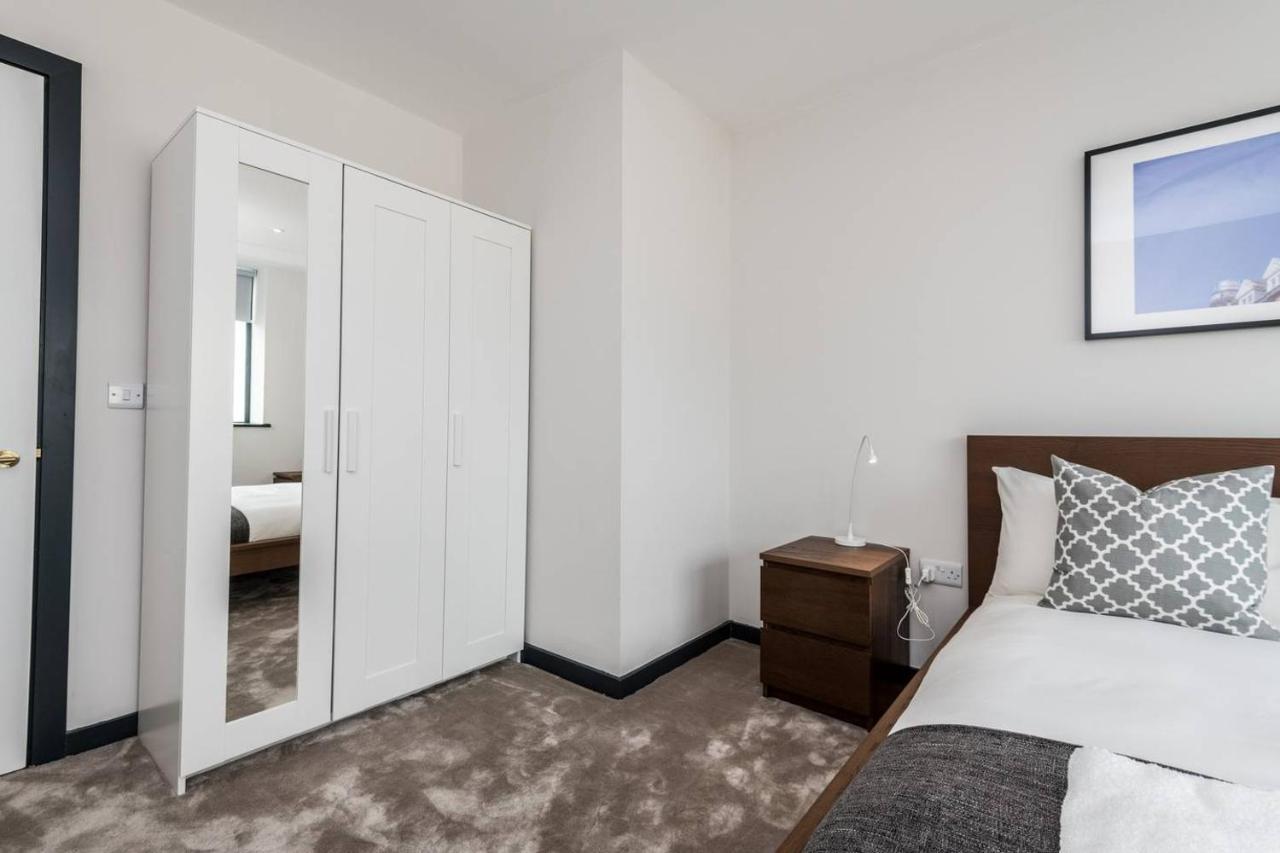ליברפול Waterfront Apartment With View Of Liver Building מראה חיצוני תמונה